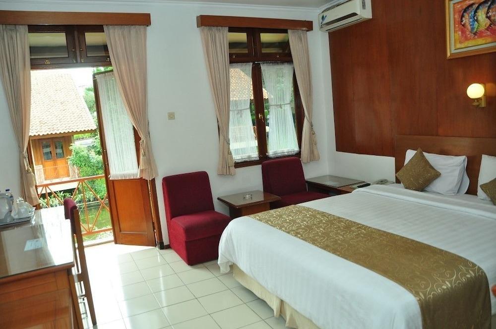 Ahadiat Hotel & Bungalow Bandung Luaran gambar