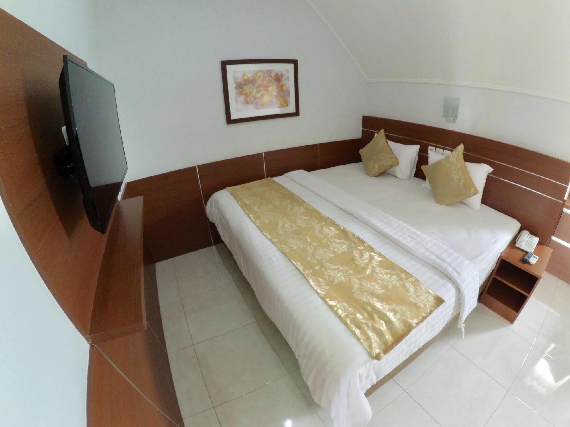 Ahadiat Hotel & Bungalow Bandung Luaran gambar